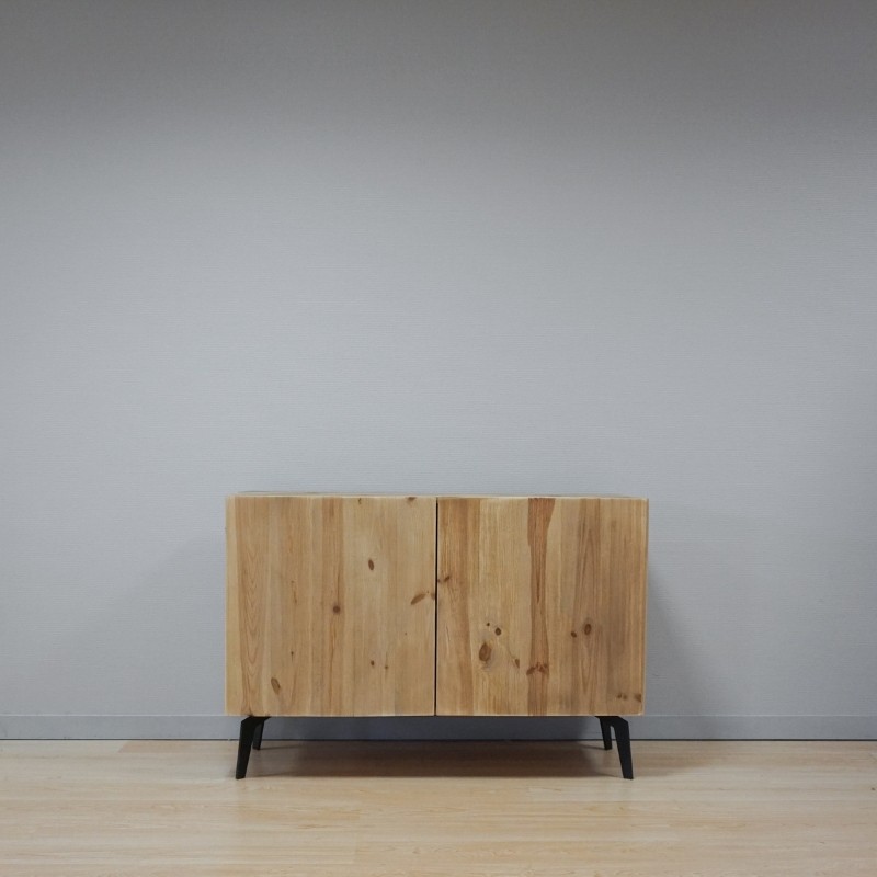 Buffet ADELIN 2 portes en bois massif, meuble d'occasion Buffet ADELIN 2 portes en bois massif, meuble d'occasion