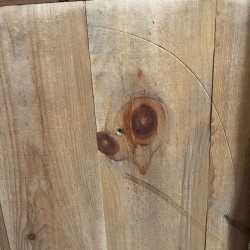 Table de chevet en pin massif