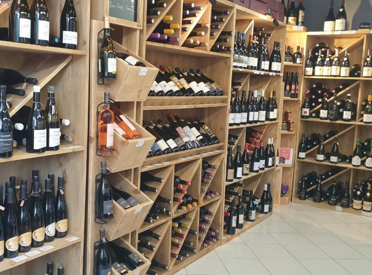 Agencement de la cave l'Atelier Rouge Raisin